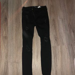 black ripped skinny jeans